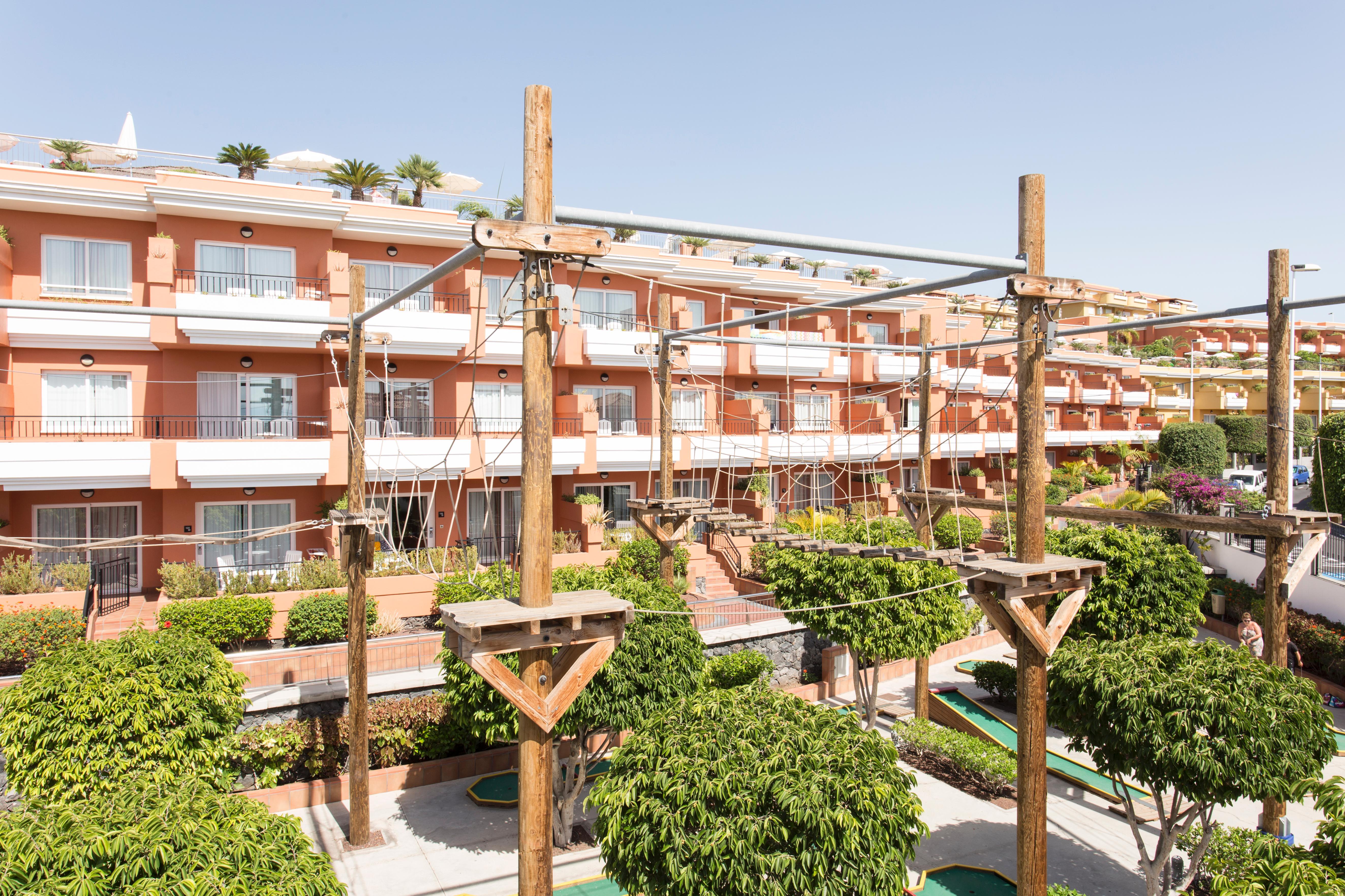 Landmar Costa Gigantes Family Hotel 4*
