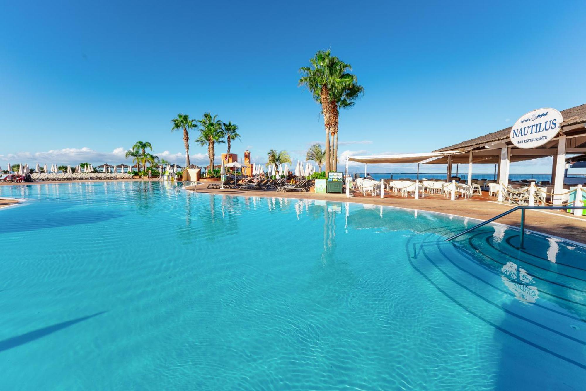 Landmar Costa Gigantes Family Hotel 4*
