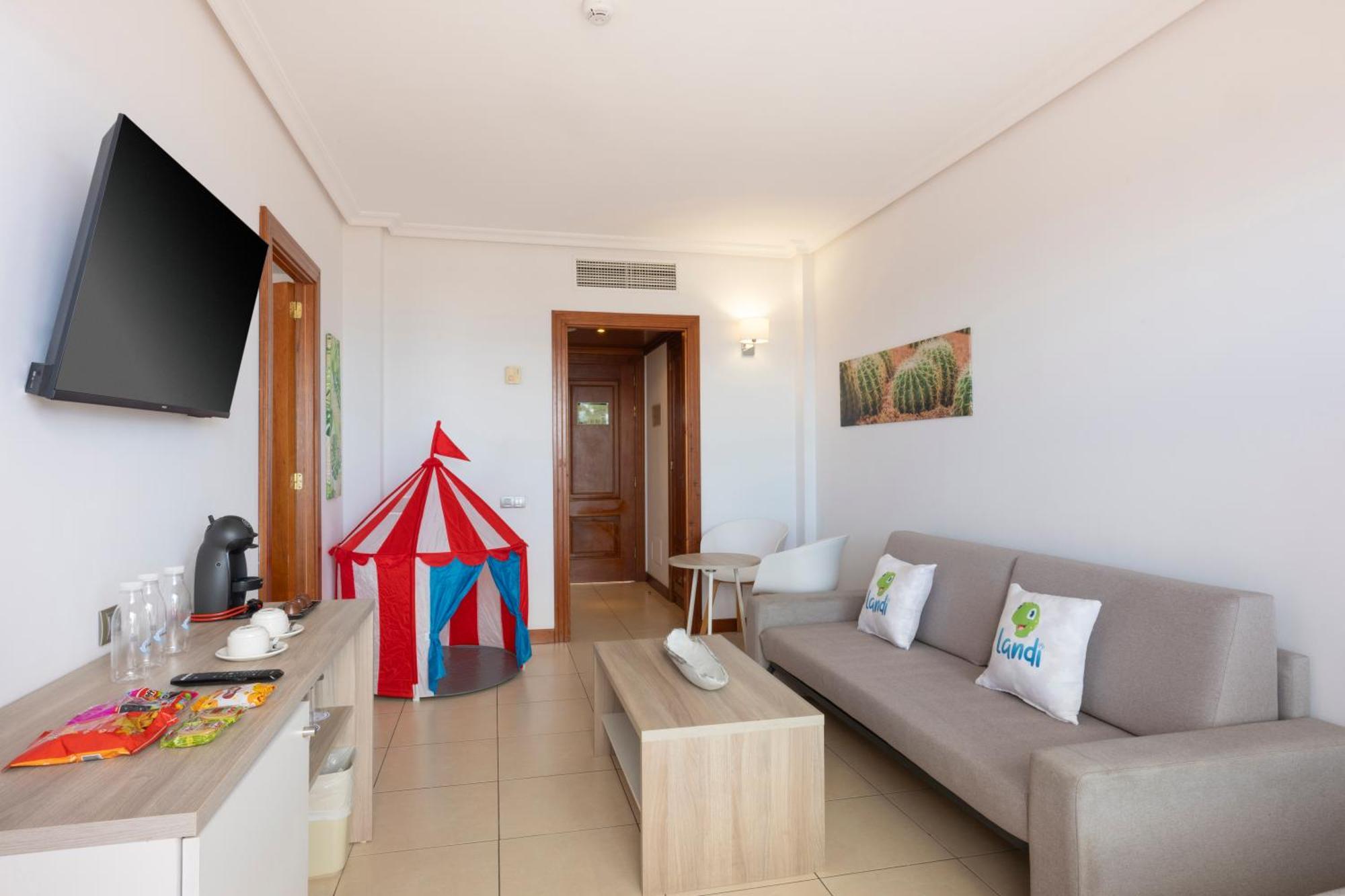 Hotel Landmar Costa Gigantes 4*