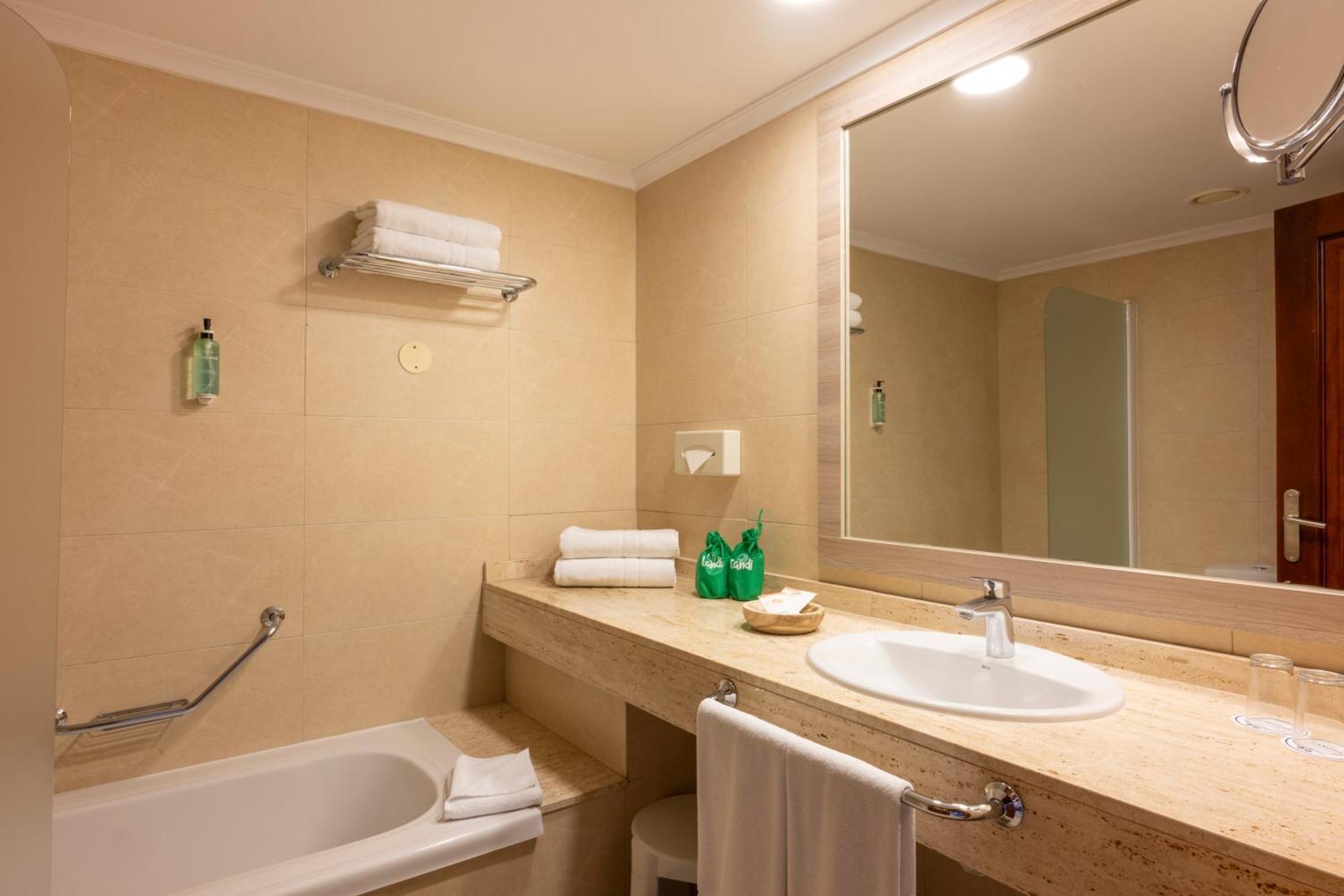 Landmar Costa Gigantes Hotel Puerto de Santiago (Tenerife)