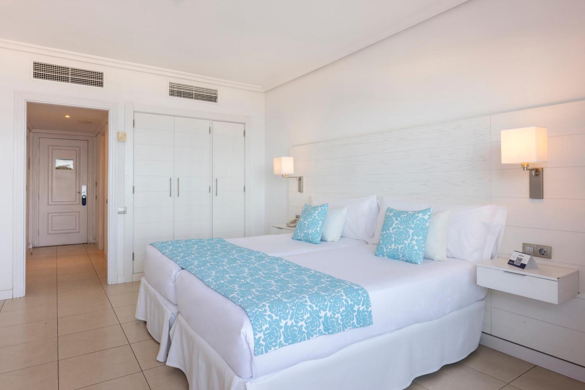 Hotel Landmar Costa Gigantes 4*